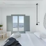 Sealine Villa Tourlos
