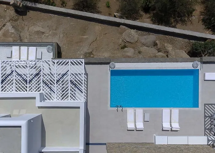 Sealine تورلوس