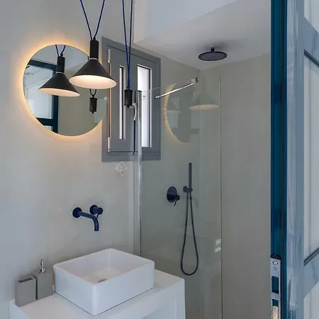 Sealine Villa Tourlos